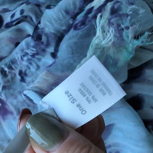 Nordstrom modal and silk flora print scarf - Picture 6 of 6